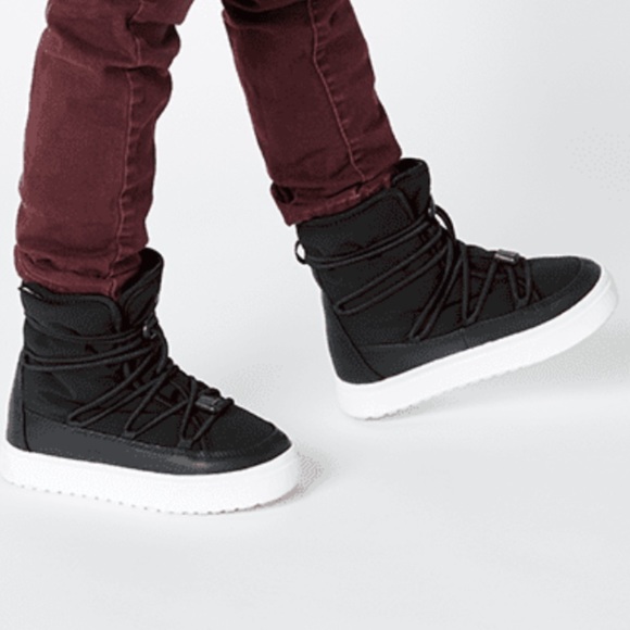 Native Chamonix Winter Boots - Picture 8 of 12